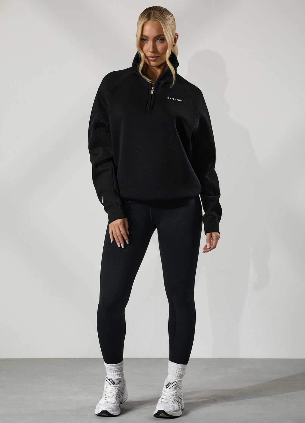 Gym King Raglan Sleeve Fleece Funnel - Black