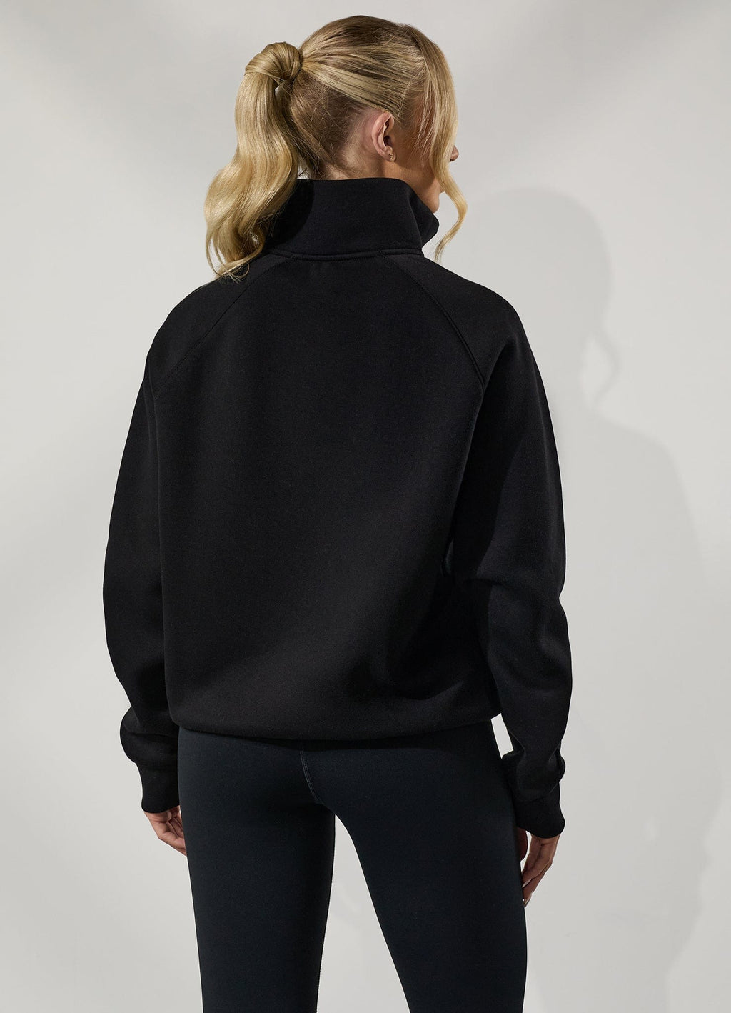Gym King Raglan Sleeve Fleece Funnel - Black