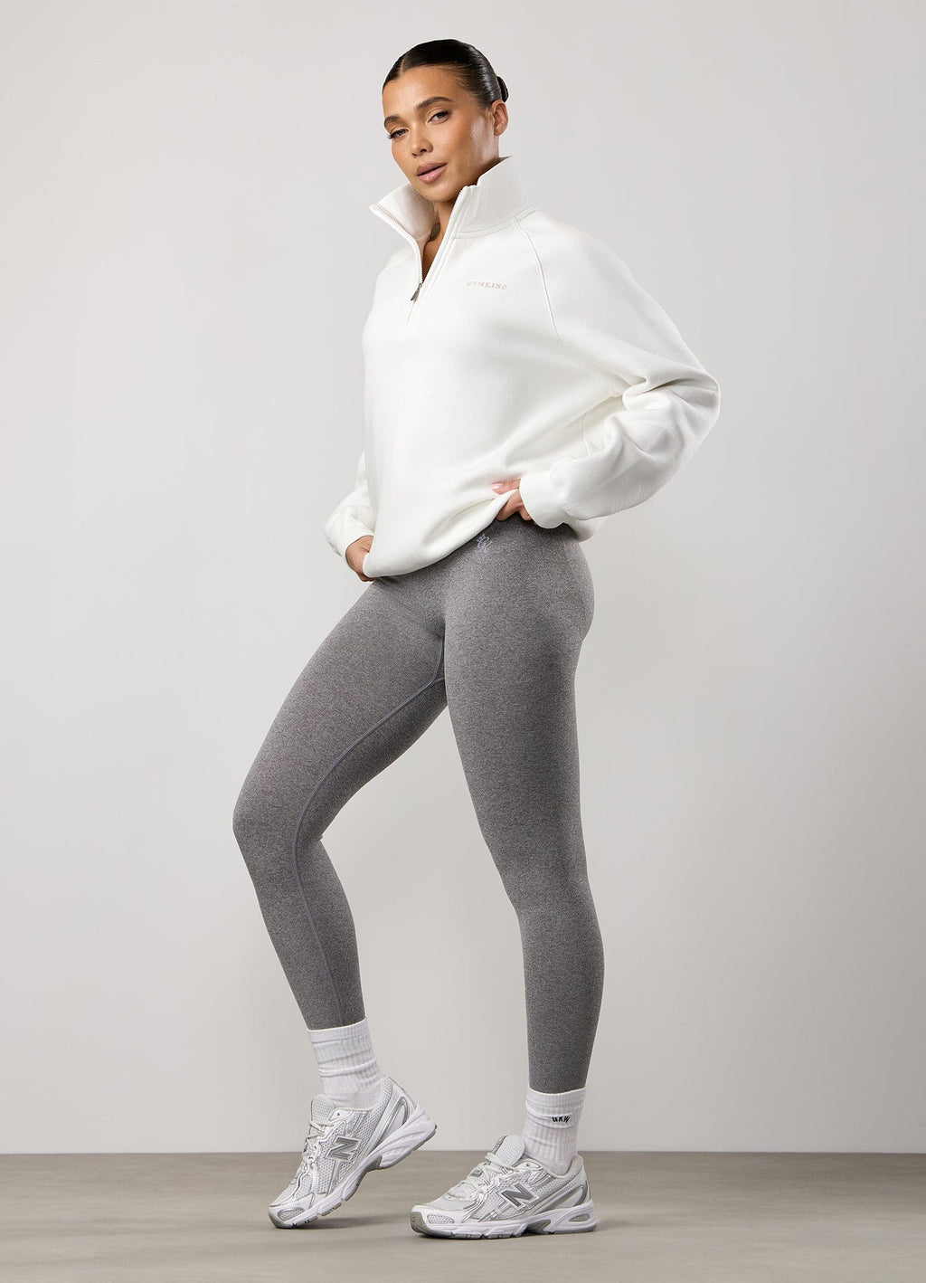 Gym King Raglan Sleeve Fleece Funnel - Cream