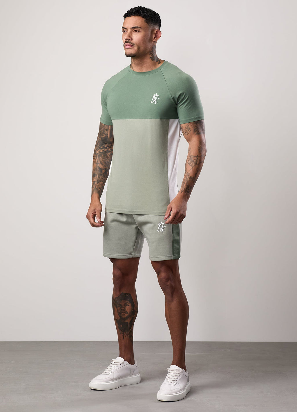 Gym King Contrast Panel Jersey Tee - Fern Green/Soft Khaki/White