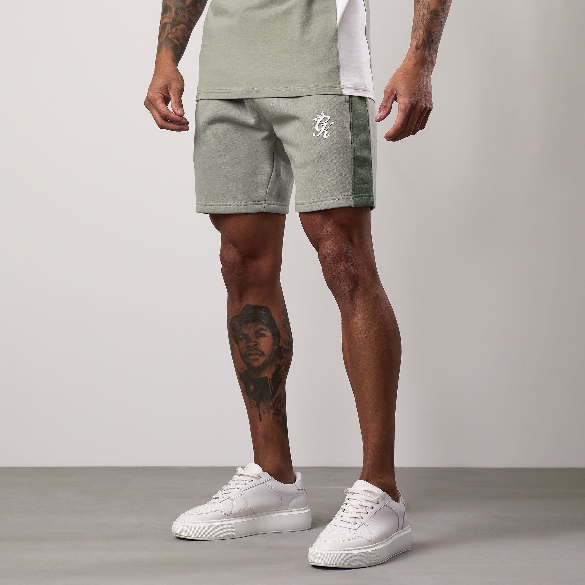 Gym King Contrast Panel Short - Fern/Soft Khaki/White