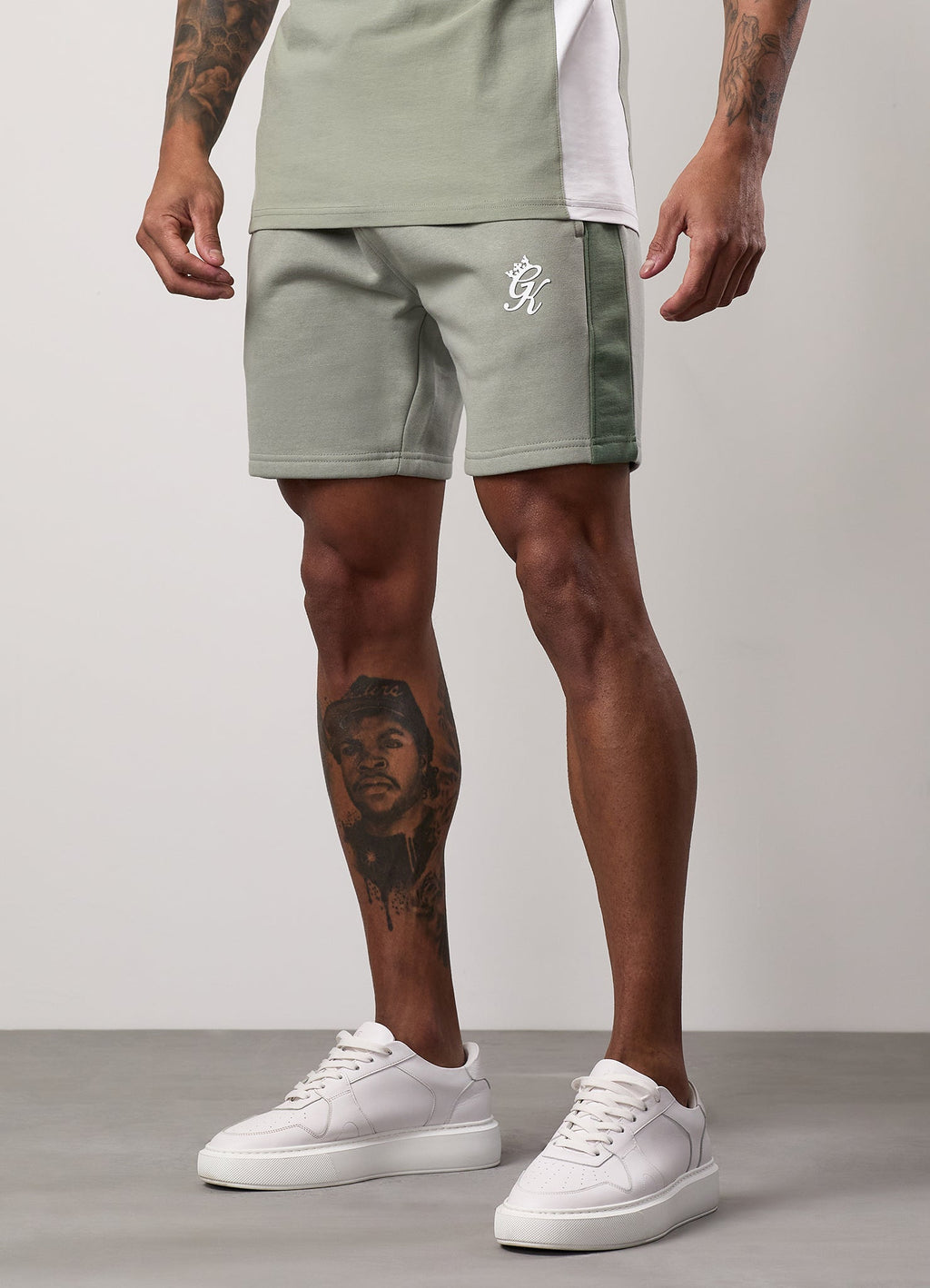 Gym King Contrast Panel Short - Fern/Soft Khaki/White