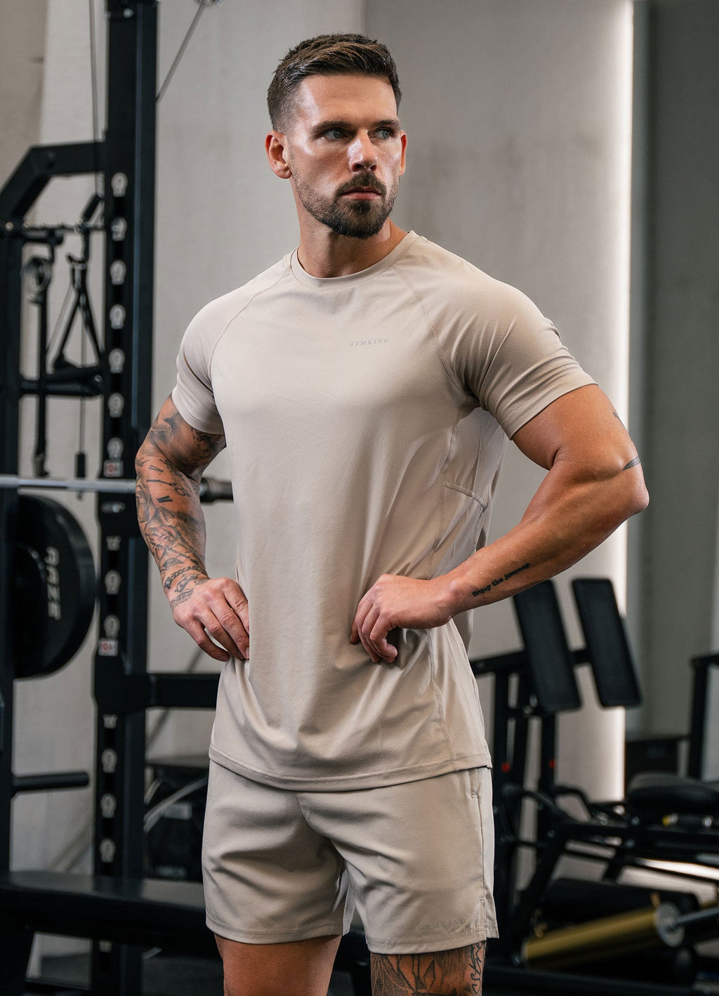 Gym King Energy Linear Tee - Stoneware
