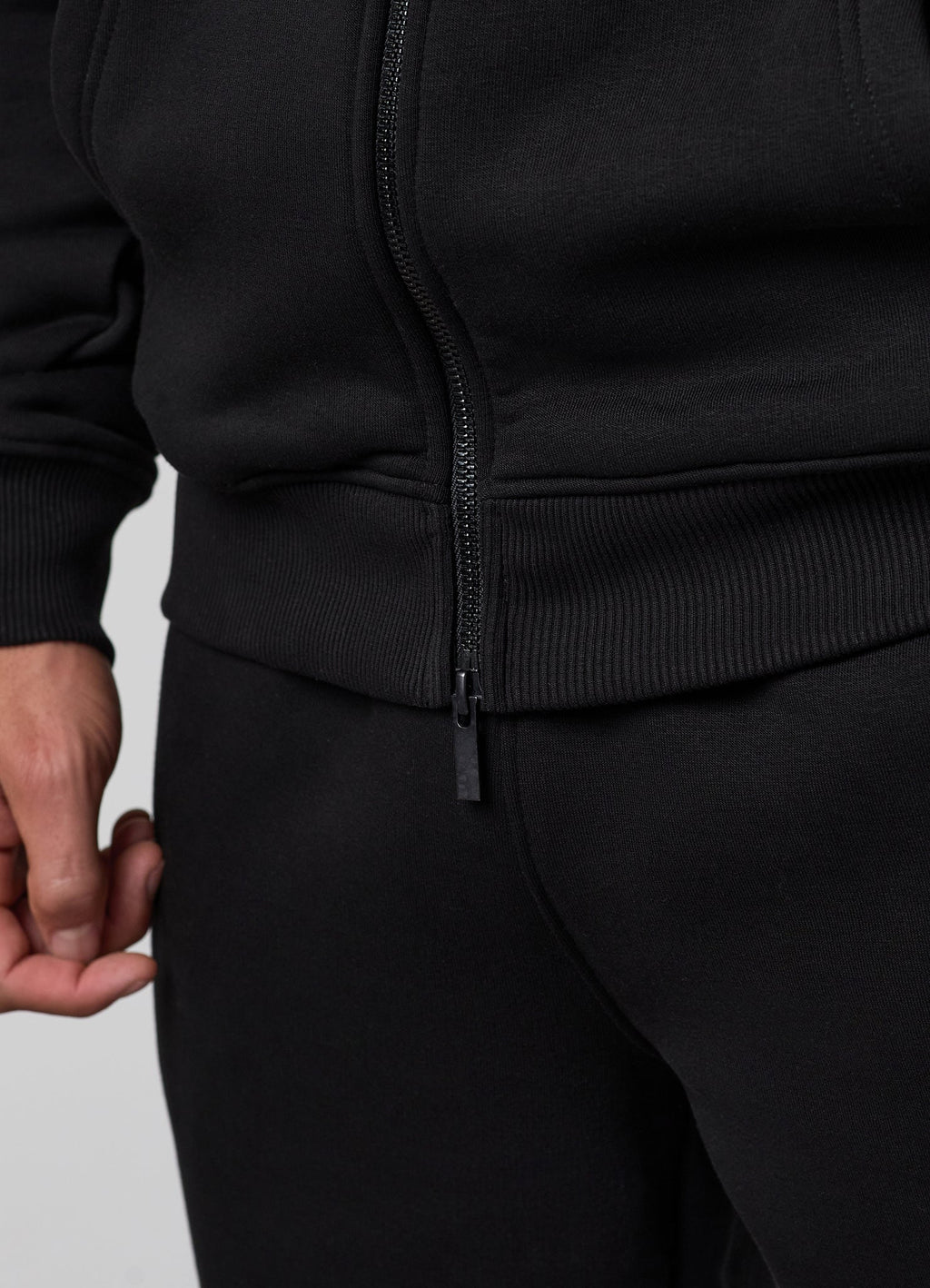 Gym King Fundamental Linear Full Zip Hoodie - Black/Black