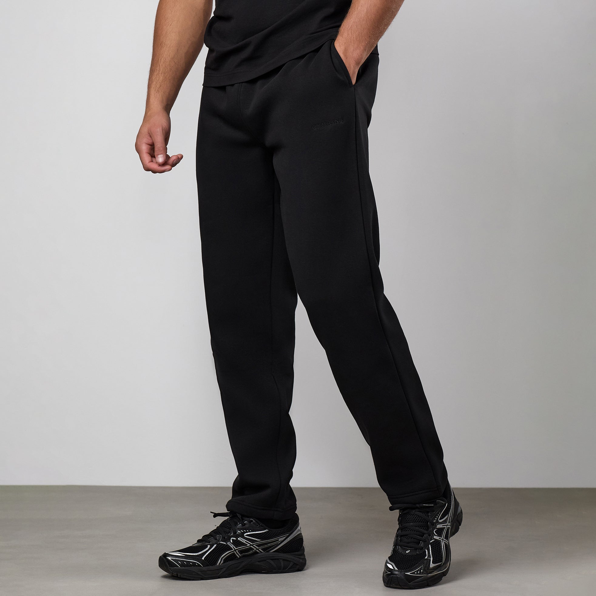 Gym King Fundamental Linear Straight Leg Jogger - Black/Black