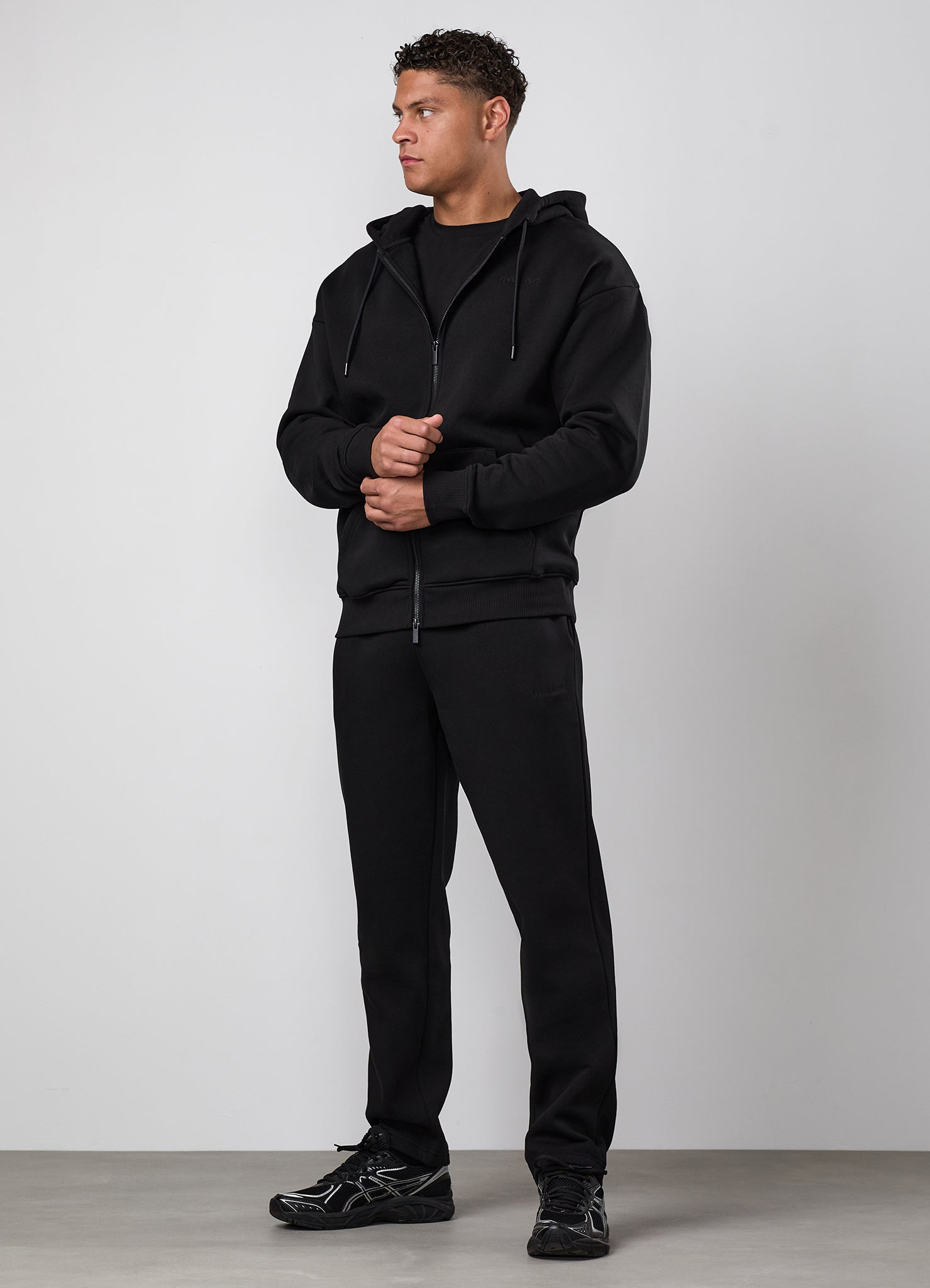 Gym King Fundamental Linear Straight Leg Jogger - Black/Black