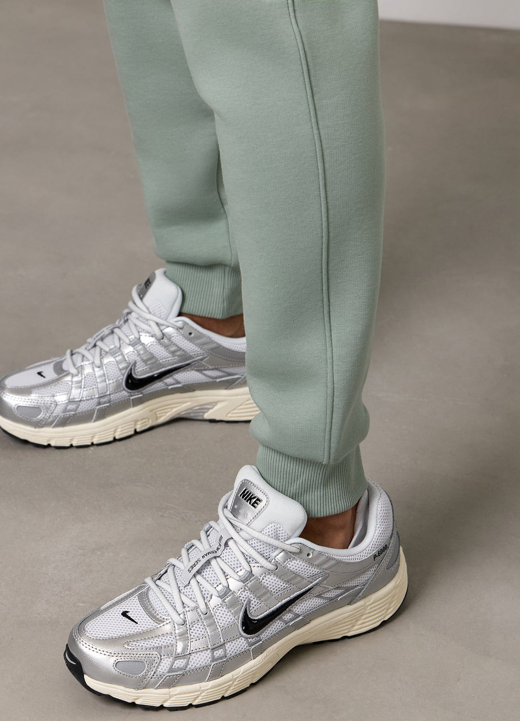Gym King Fundamental Linear Jogger - Urban Sage