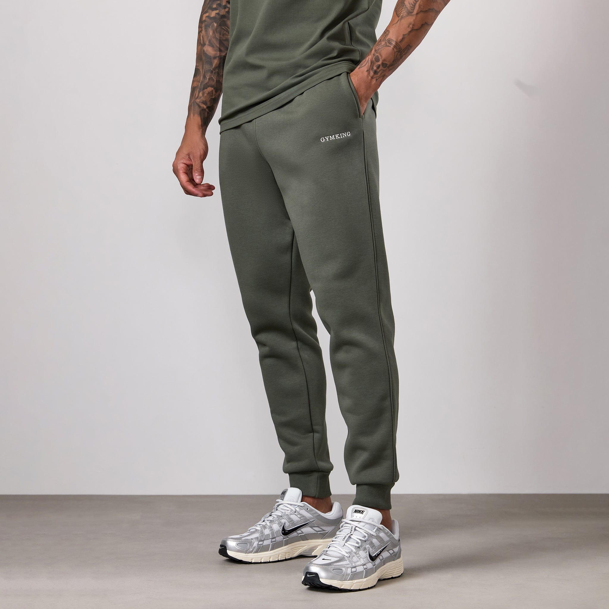 Gym King Fundamental Linear Jogger - Deep Olive