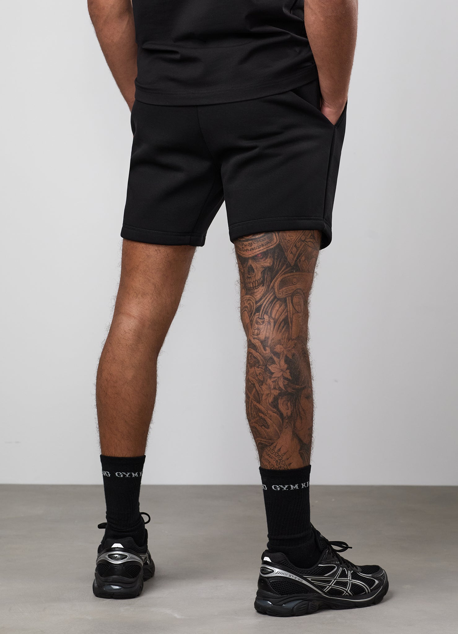 Gym King Fundamental Linear Short - Black/Black