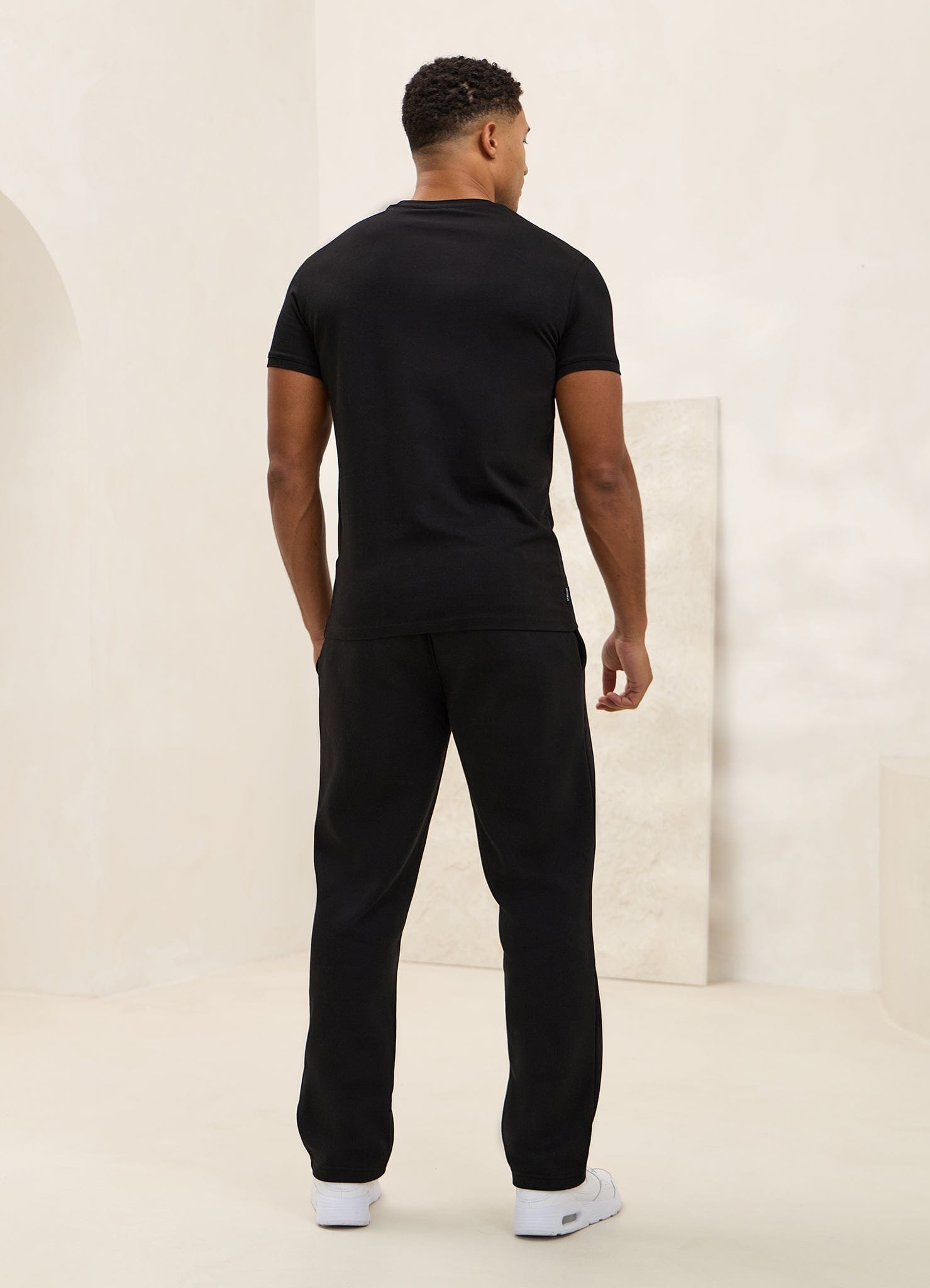 Gym King Fundamental Linear Tee - Black
