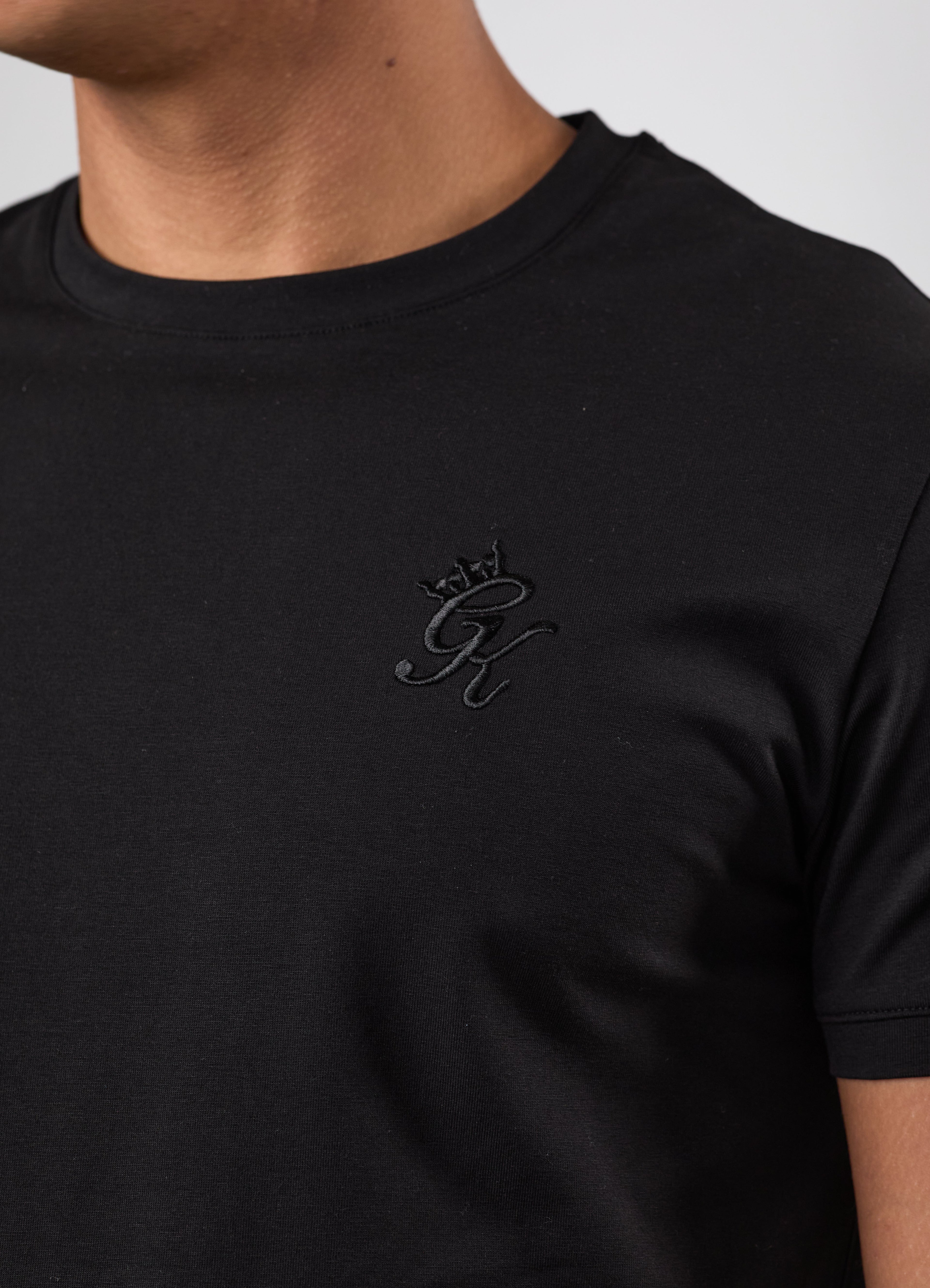 Gym King Fundamental Tee - Black/Black