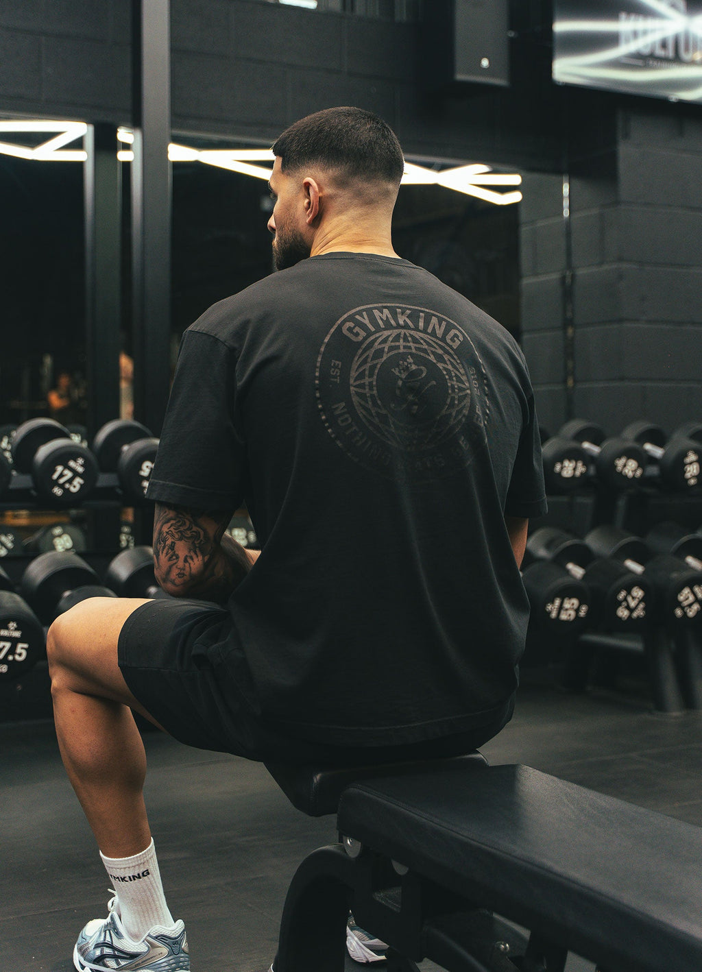 Gym King World Distressed Graphic Washed Tee - Black