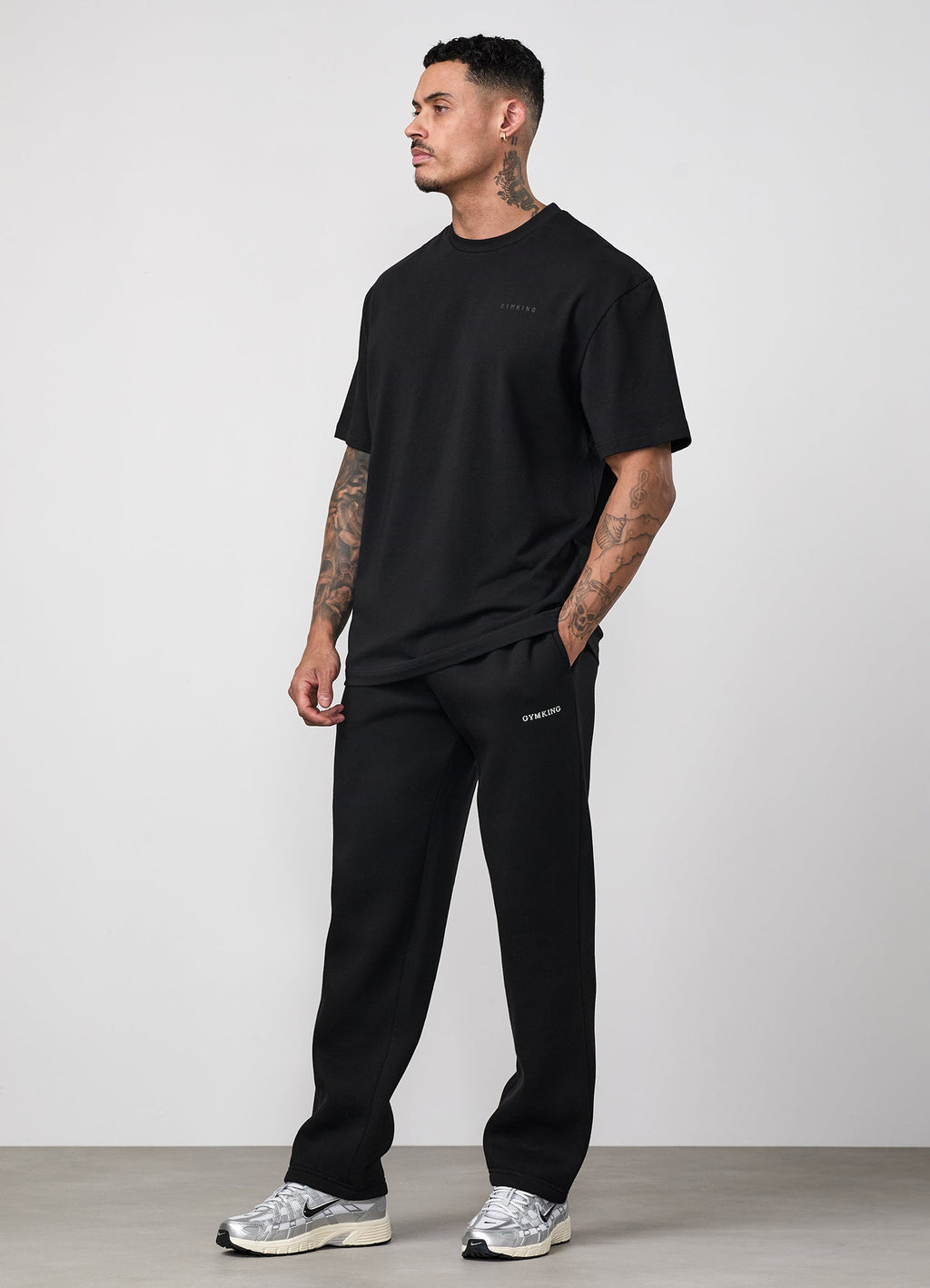 Gym King Linear Arch Tee - Black / Black
