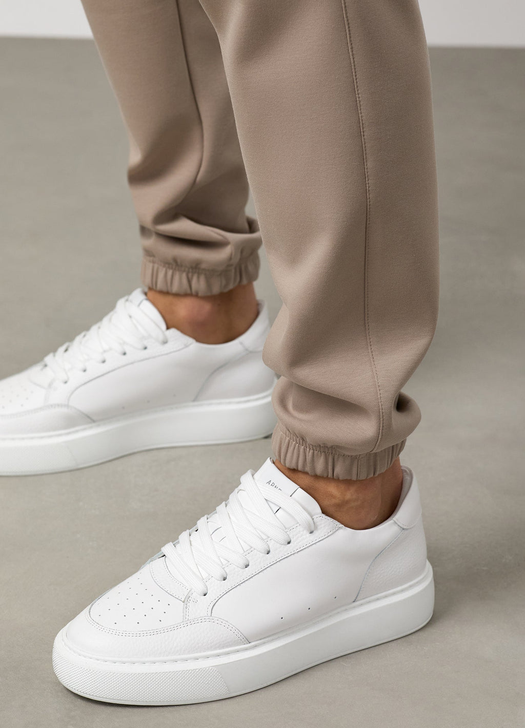 Gym King Linear Travel Cargo Jogger - Claydust