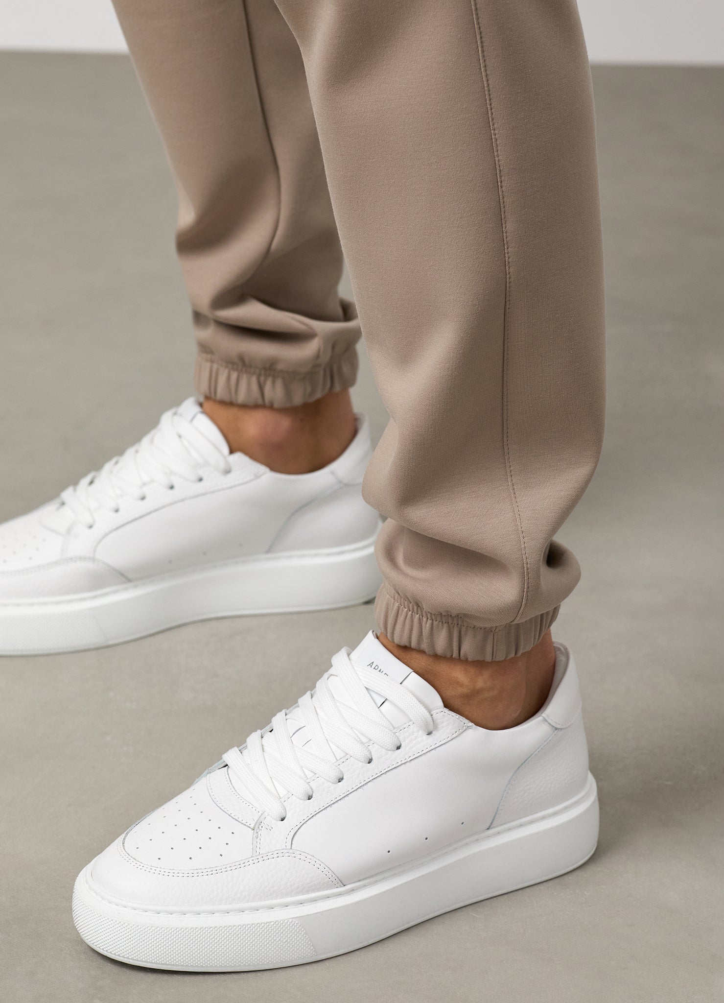 Gym King Linear Travel Cargo Jogger - Claydust