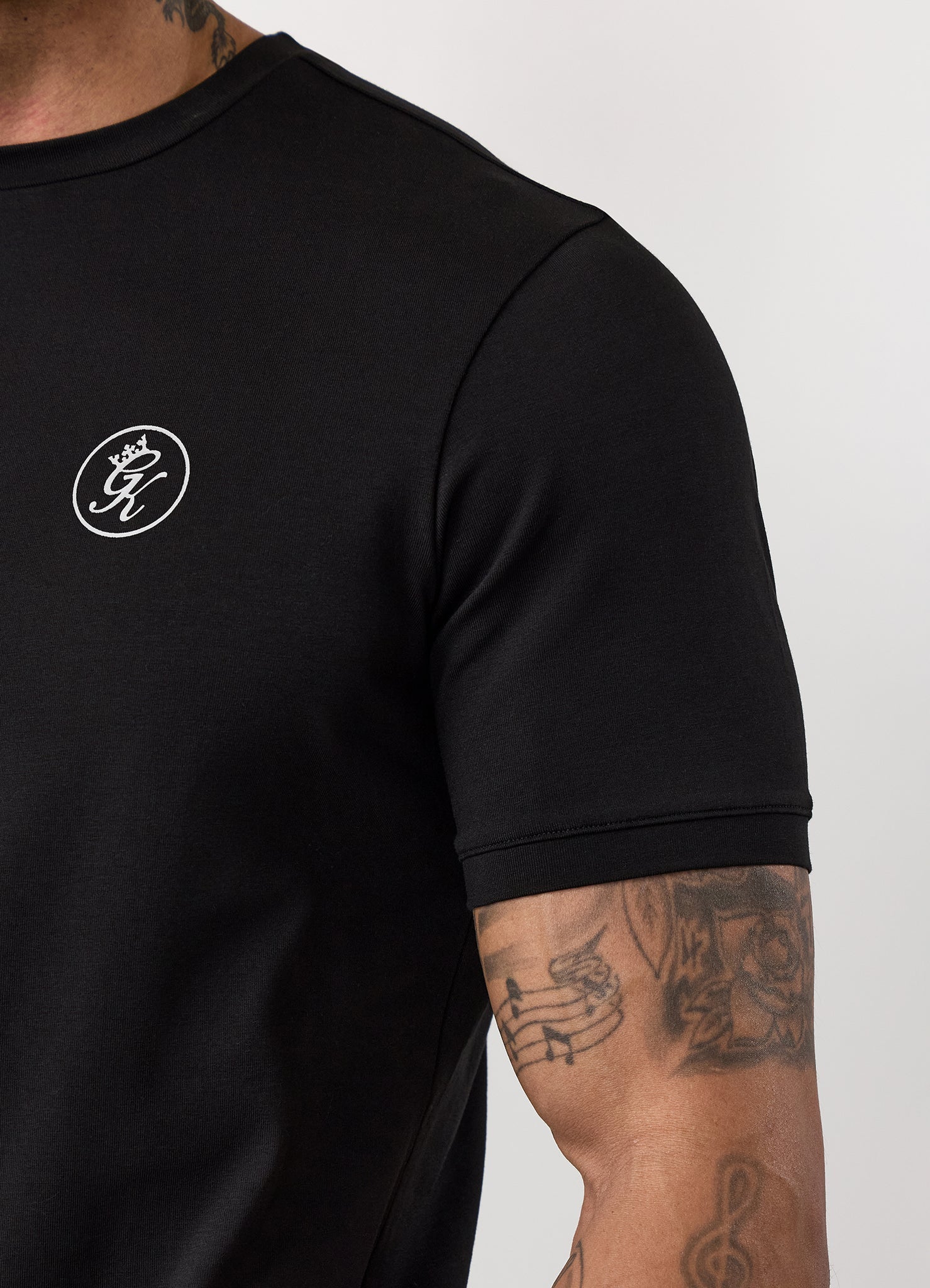 Gym King Nothing Beats Belief Muscle Fit Tee - Black/White