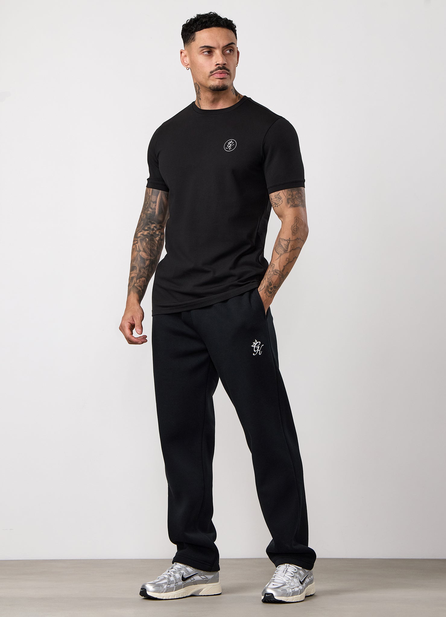 Gym King Nothing Beats Belief Muscle Fit Tee - Black/White