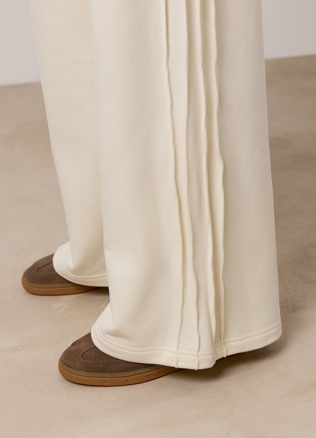 Gym King Replenish Peached Wide Seam Jogger - Marshmallow