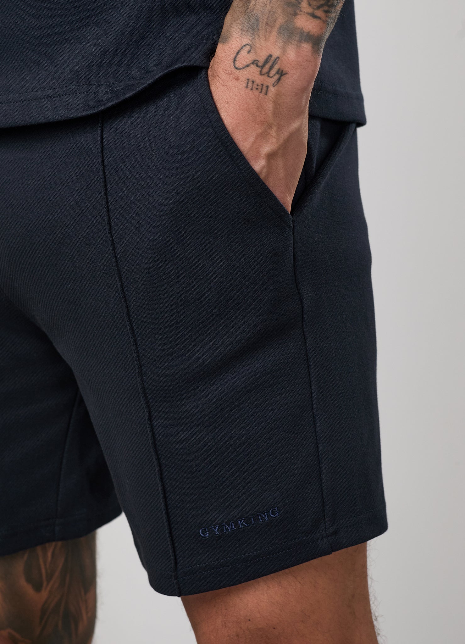 Gym King Portals Texture Short - Navy