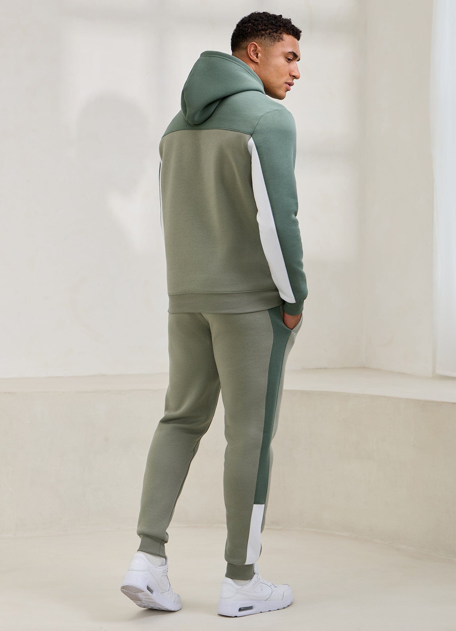 Gym King Power Colour Block Fleece Jogger - Soft Khaki/Fern Green/White