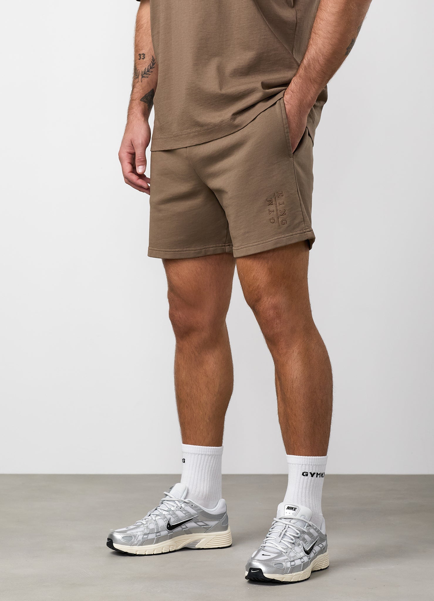 Gym King Roam Washed Short - Mosswood