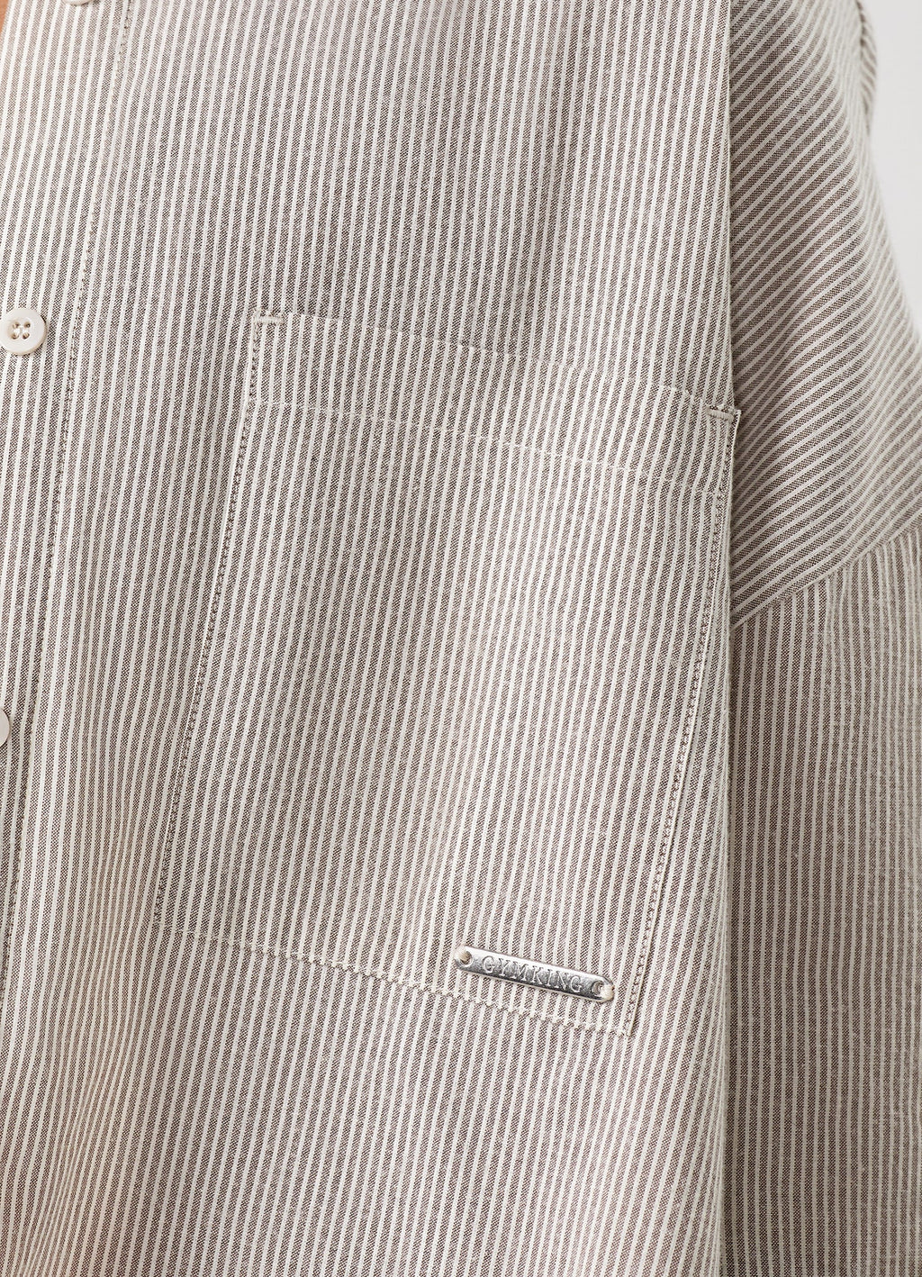 Gym King Signature Poplin Stripe Shirt - Dune/White Stripe