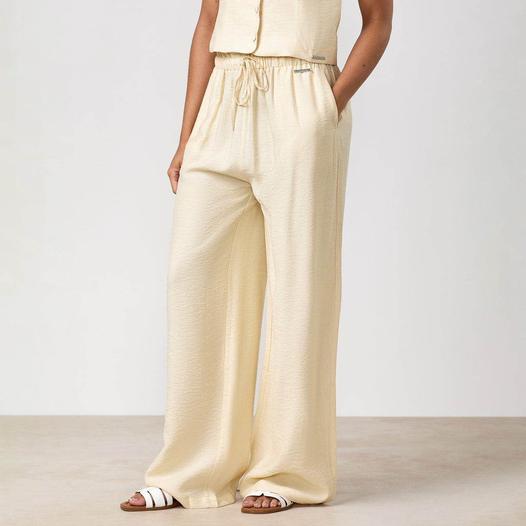 Gym King Signature Woven Paper Bag Trousers Petite - Buttermilk