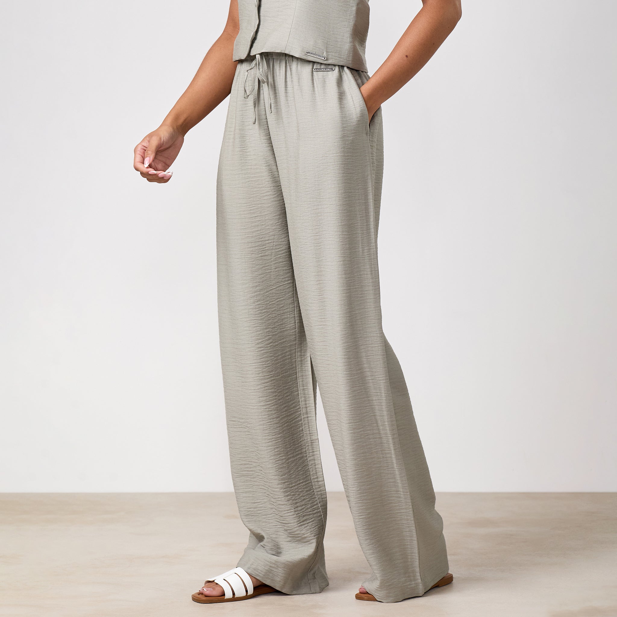 Gym King Signature Woven Paper Bag Trousers - Dusky Sage