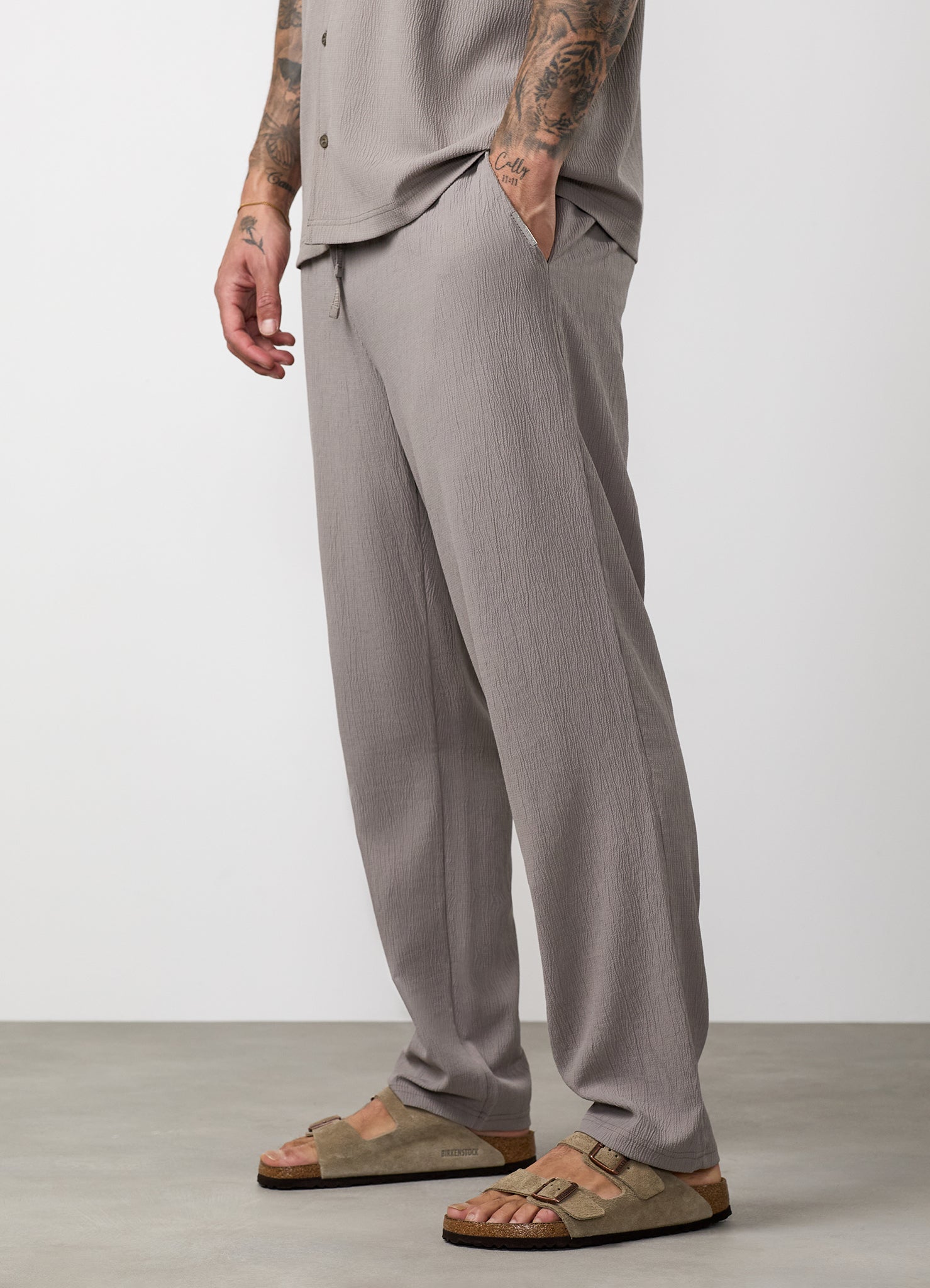 Gym King Signature Woven Trouser - Taupe
