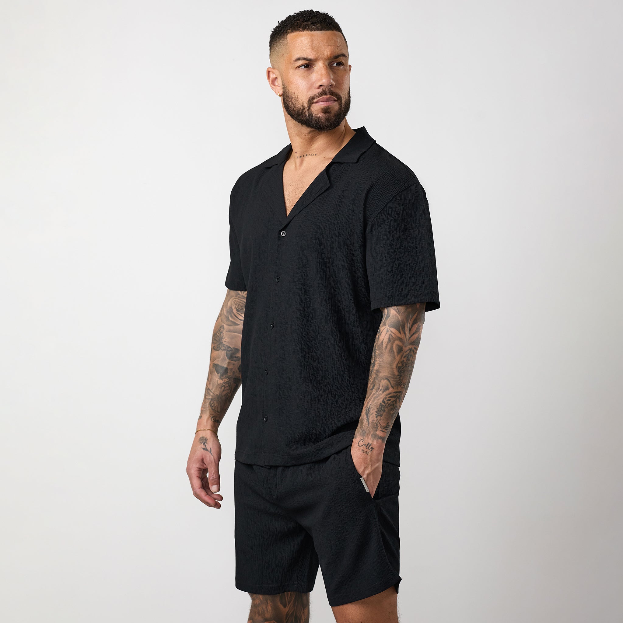 Gym King Signature Woven Texture Shirt - Black