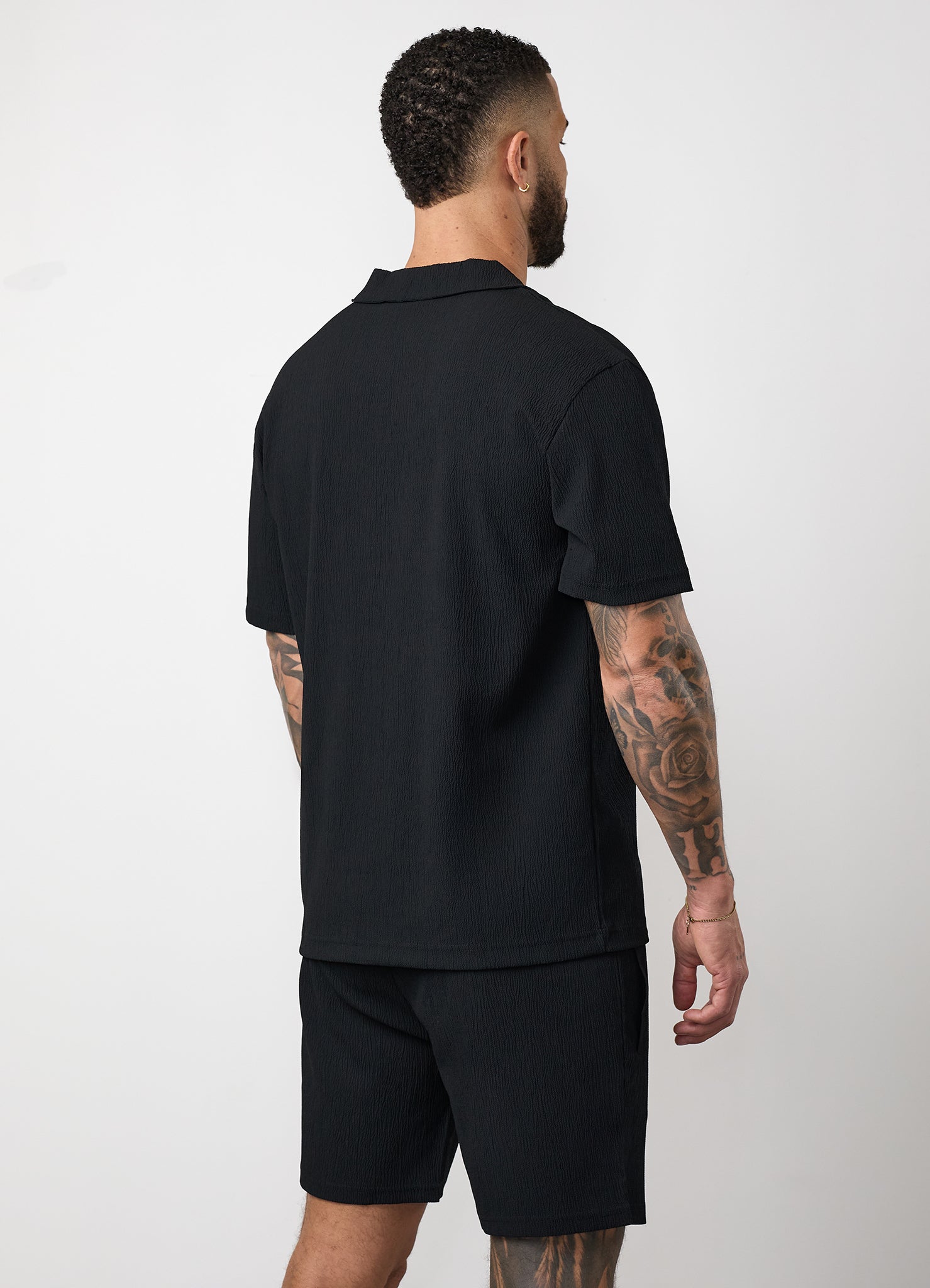 Gym King Signature Woven Texture Shirt - Black