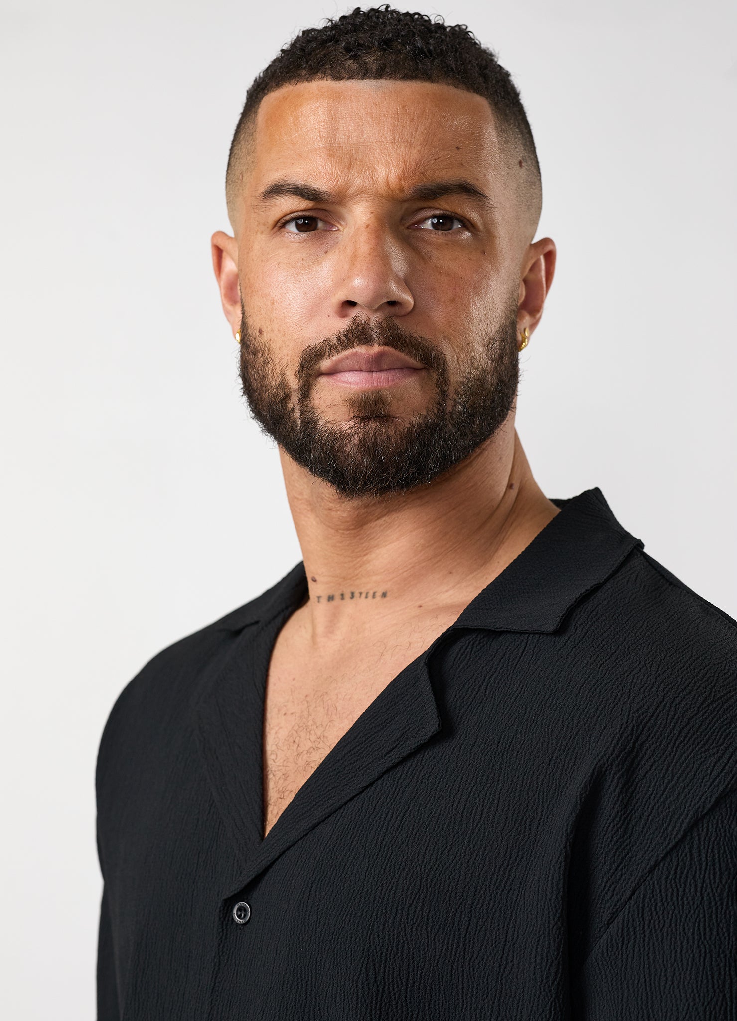 Gym King Signature Woven Texture Shirt - Black