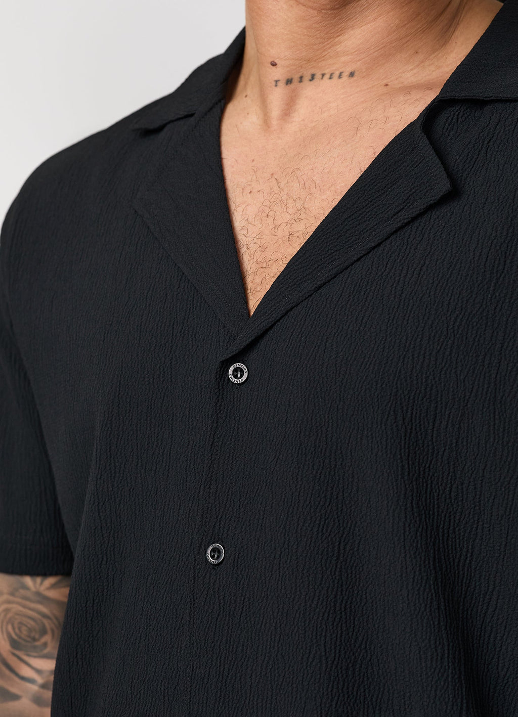Gym King Signature Woven Texture Shirt - Black
