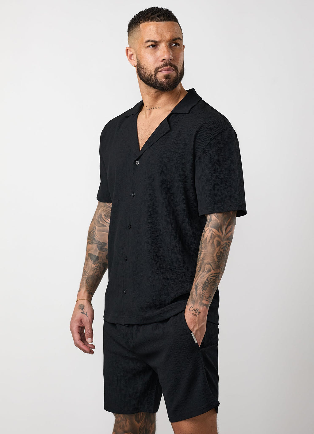 Gym King Signature Woven Texture Shirt - Black