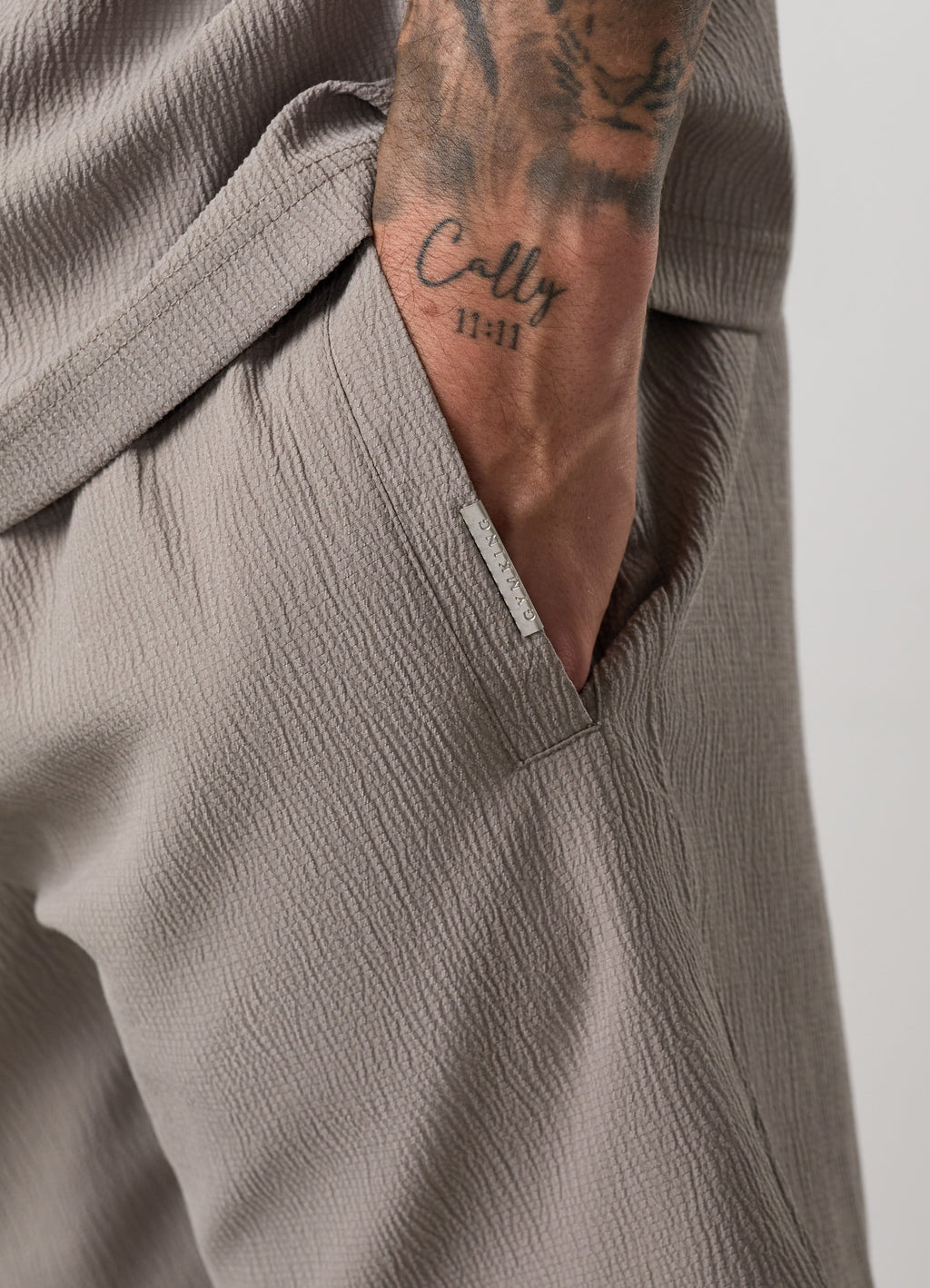 Gym King Signature Woven Short - Taupe