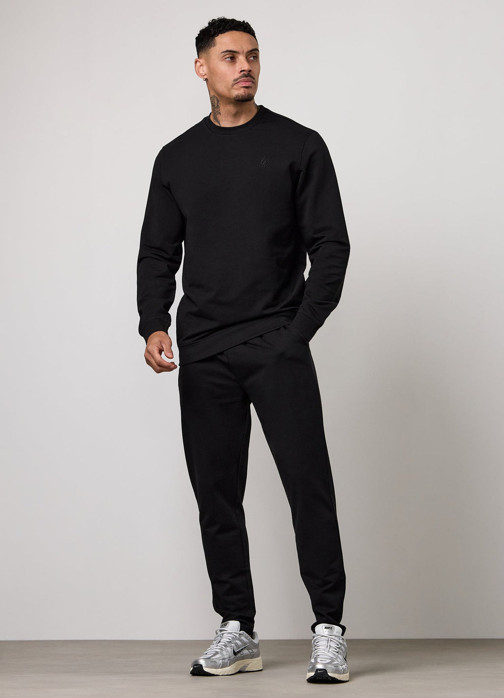 Gym King Victory Lightweight Loopback Crew - Black