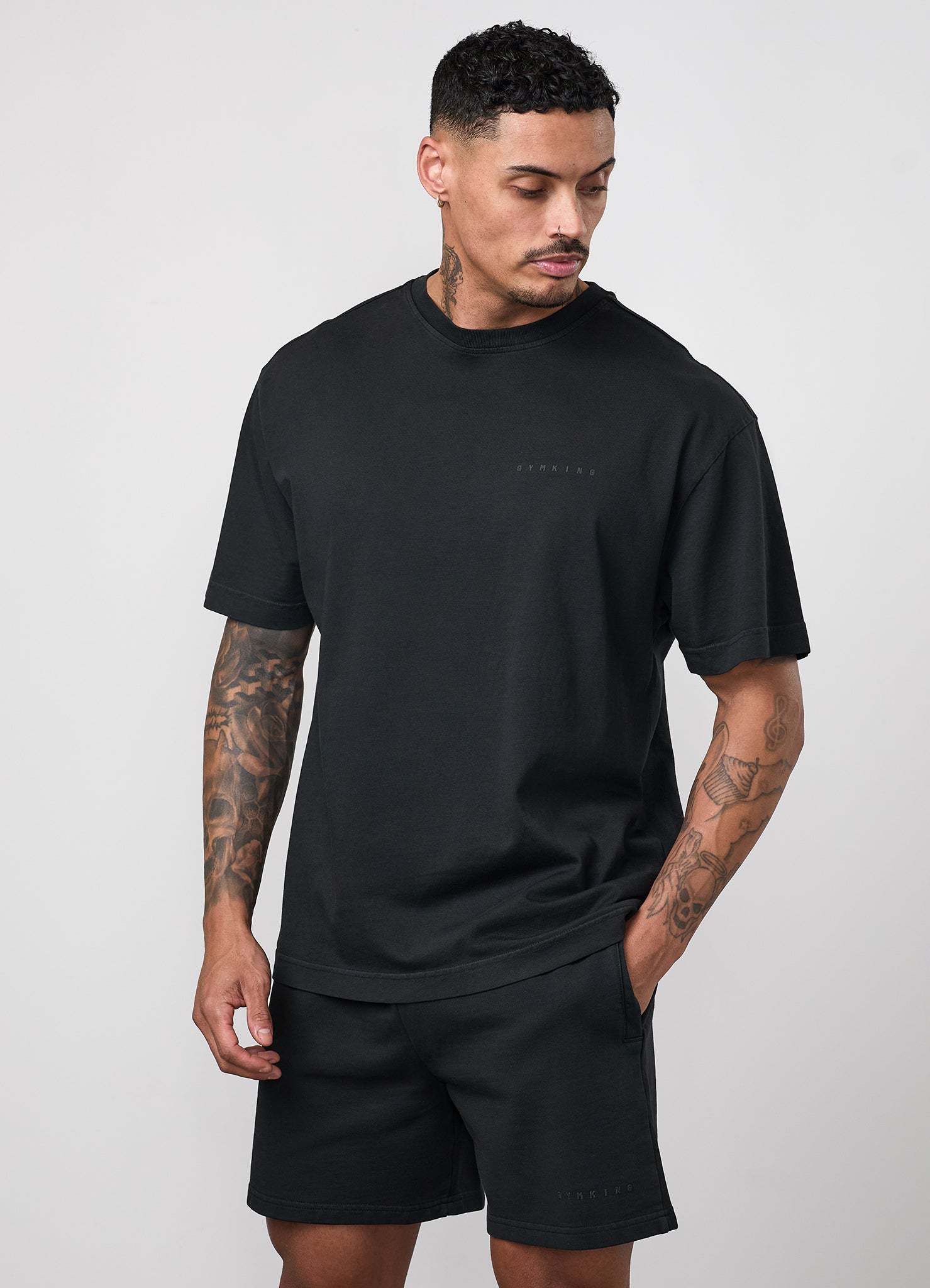Gym King World Distressed Graphic Washed Tee - Black