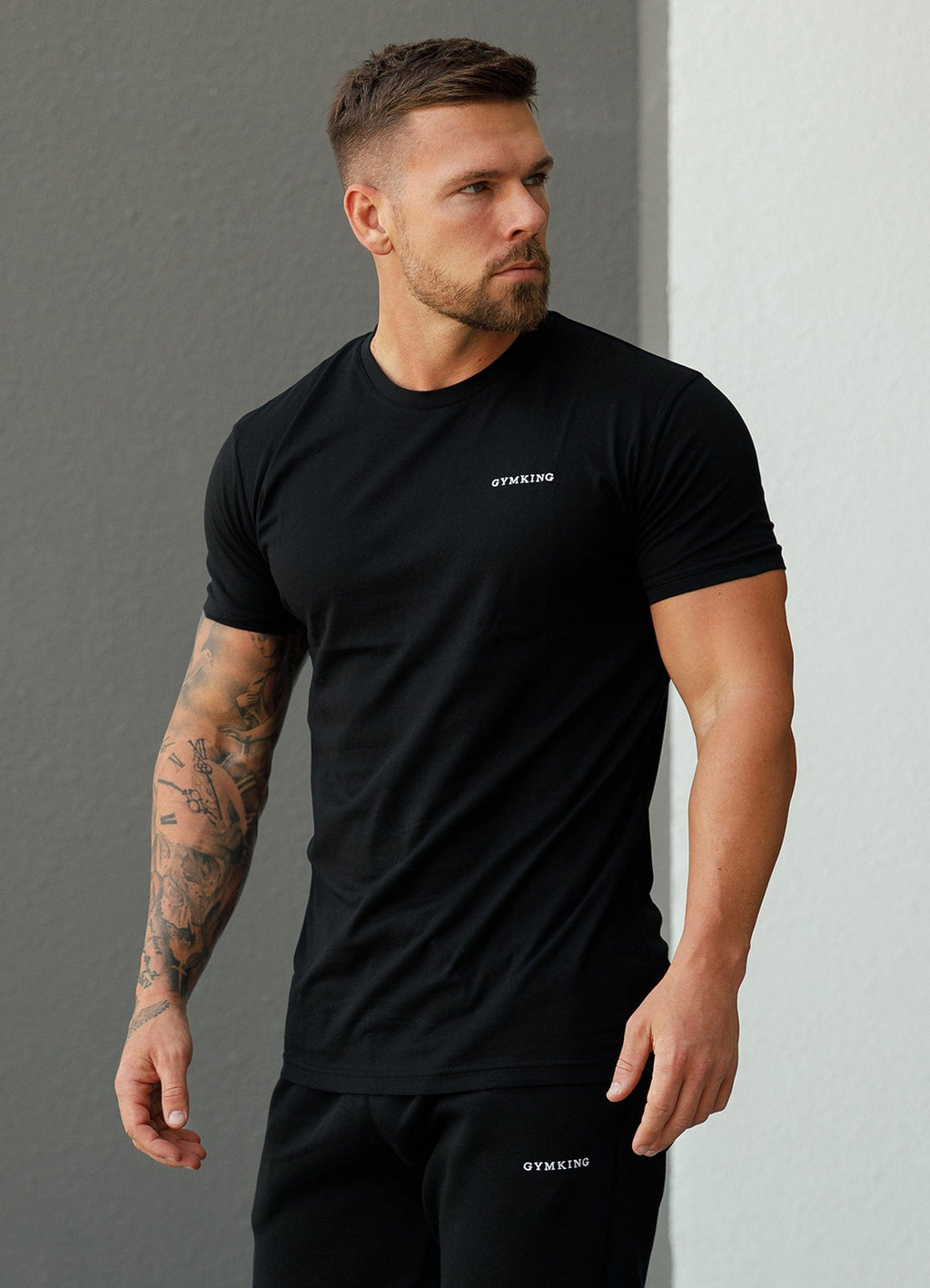 Gym King Fundamental Linear Tee - Black